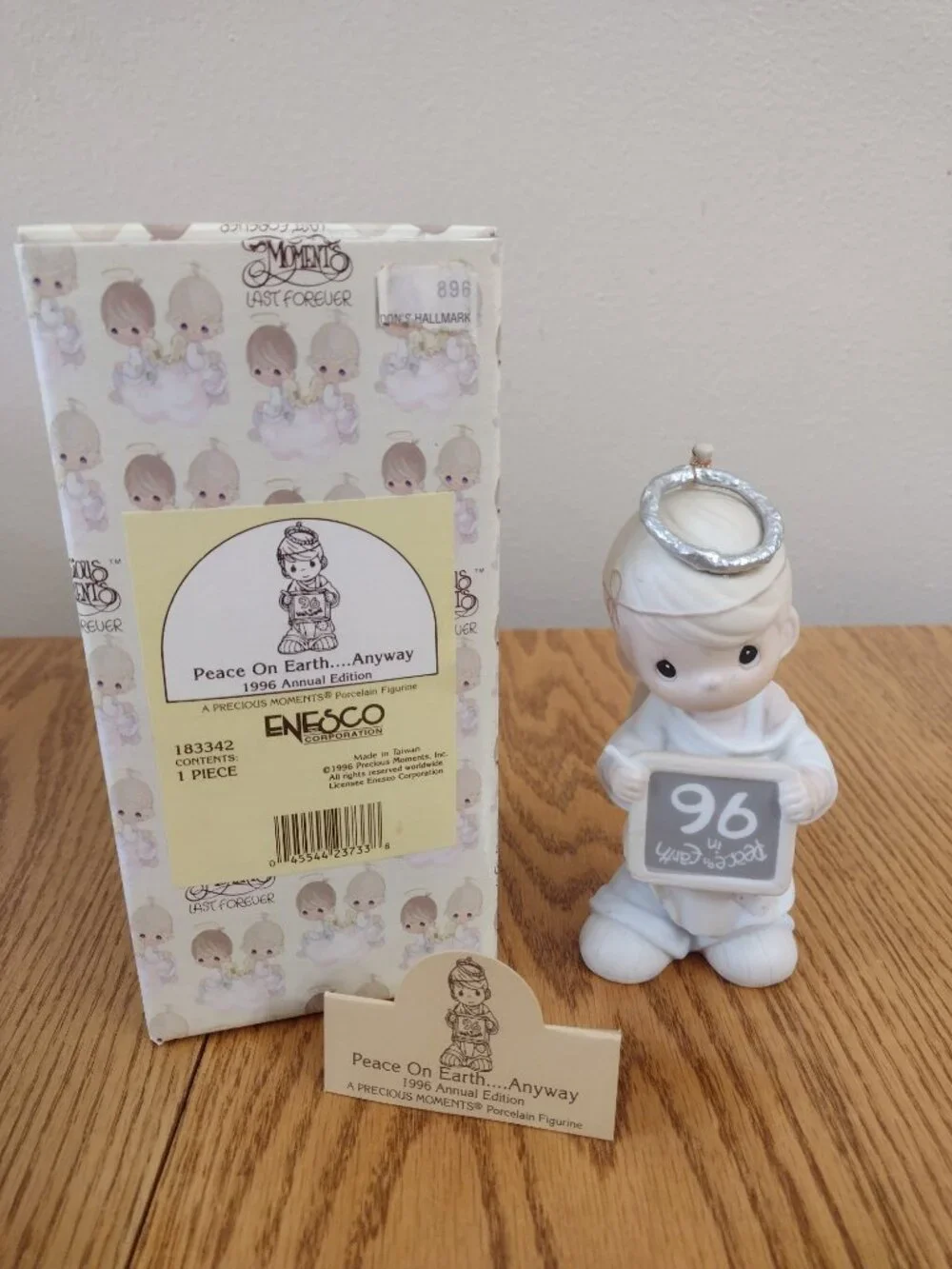 Precious Moments Peace On Earth Anyway Angel Porcelain Figurine 1996 Box #183342